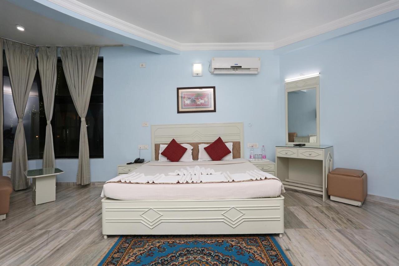Hotel Niladri Puri Exterior photo