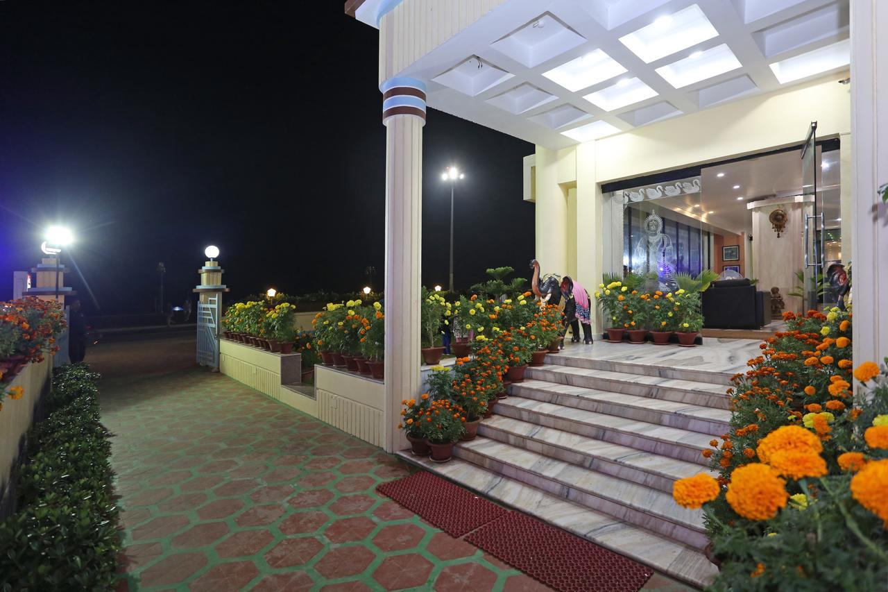 Hotel Niladri Puri Exterior photo
